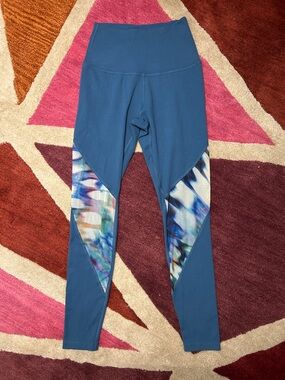 Beyond Yoga Prismatic High Waisted Midi Leggings Size S